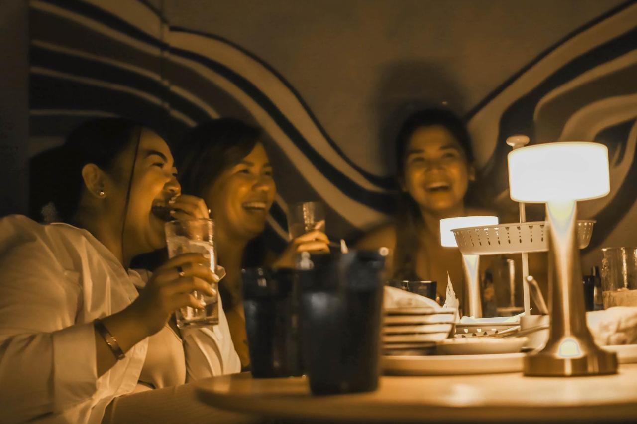 Abraham Manila - Located In Central Makati (Adults Only) Makati City Exteriör bild
